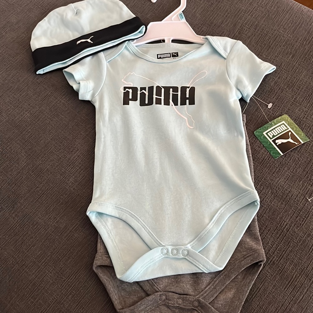 (6-9m) NWT Puma onsies